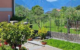 Apartment With Garden And Parking